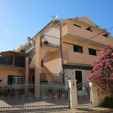 Guest House Lorenta Vodice Zewnętrze zdjęcie