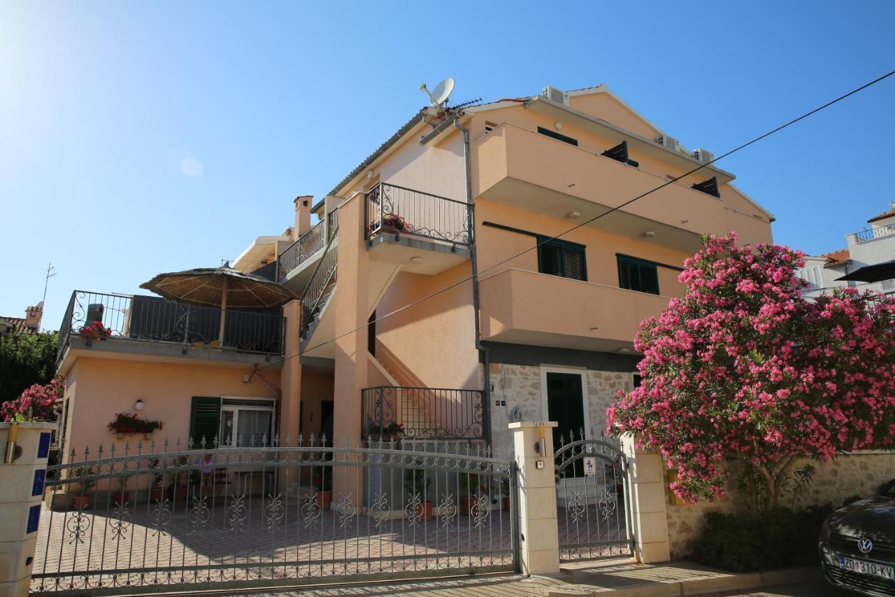 Guest House Lorenta Vodice Zewnętrze zdjęcie