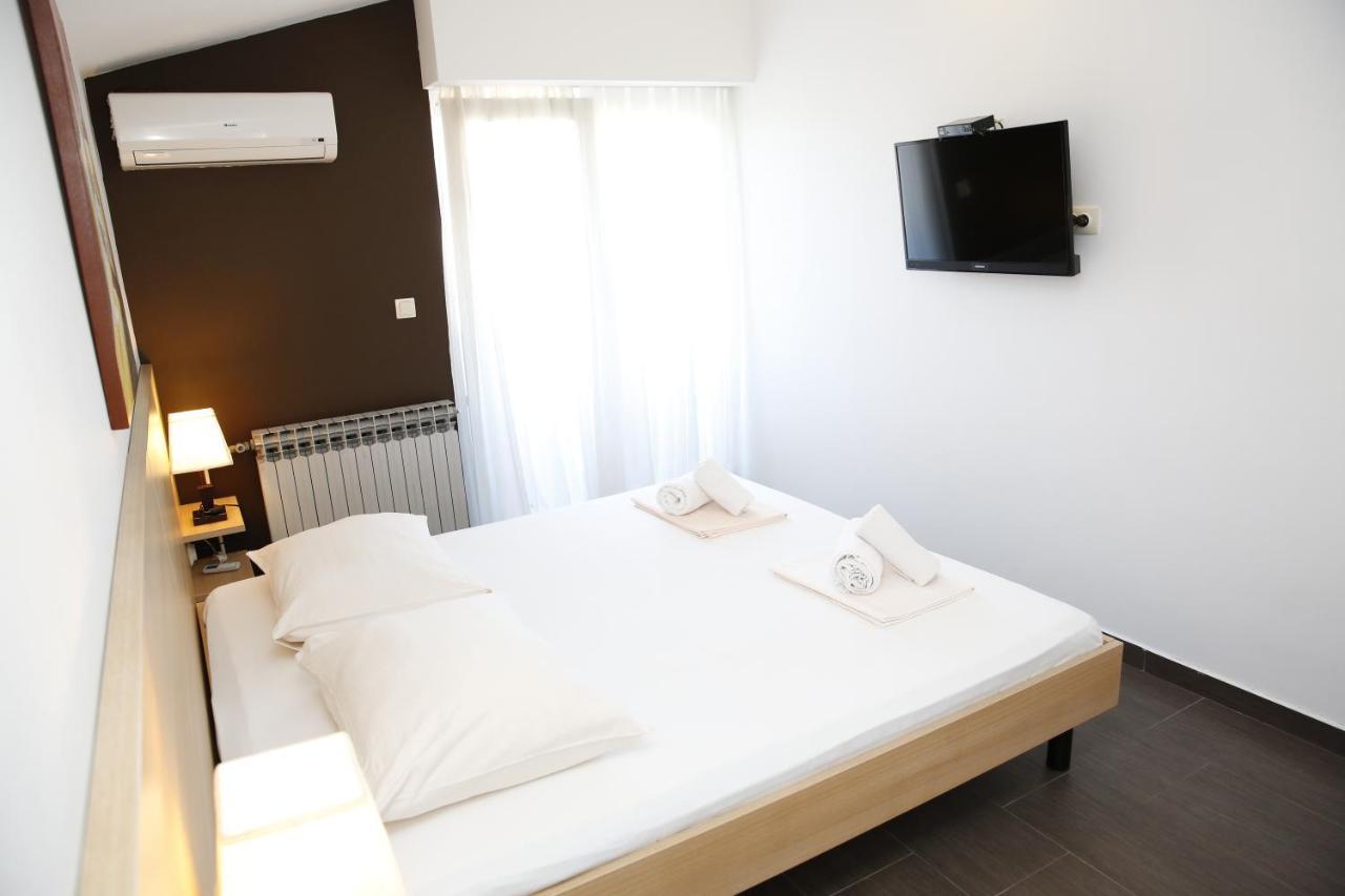 Guest House Lorenta Vodice Zewnętrze zdjęcie