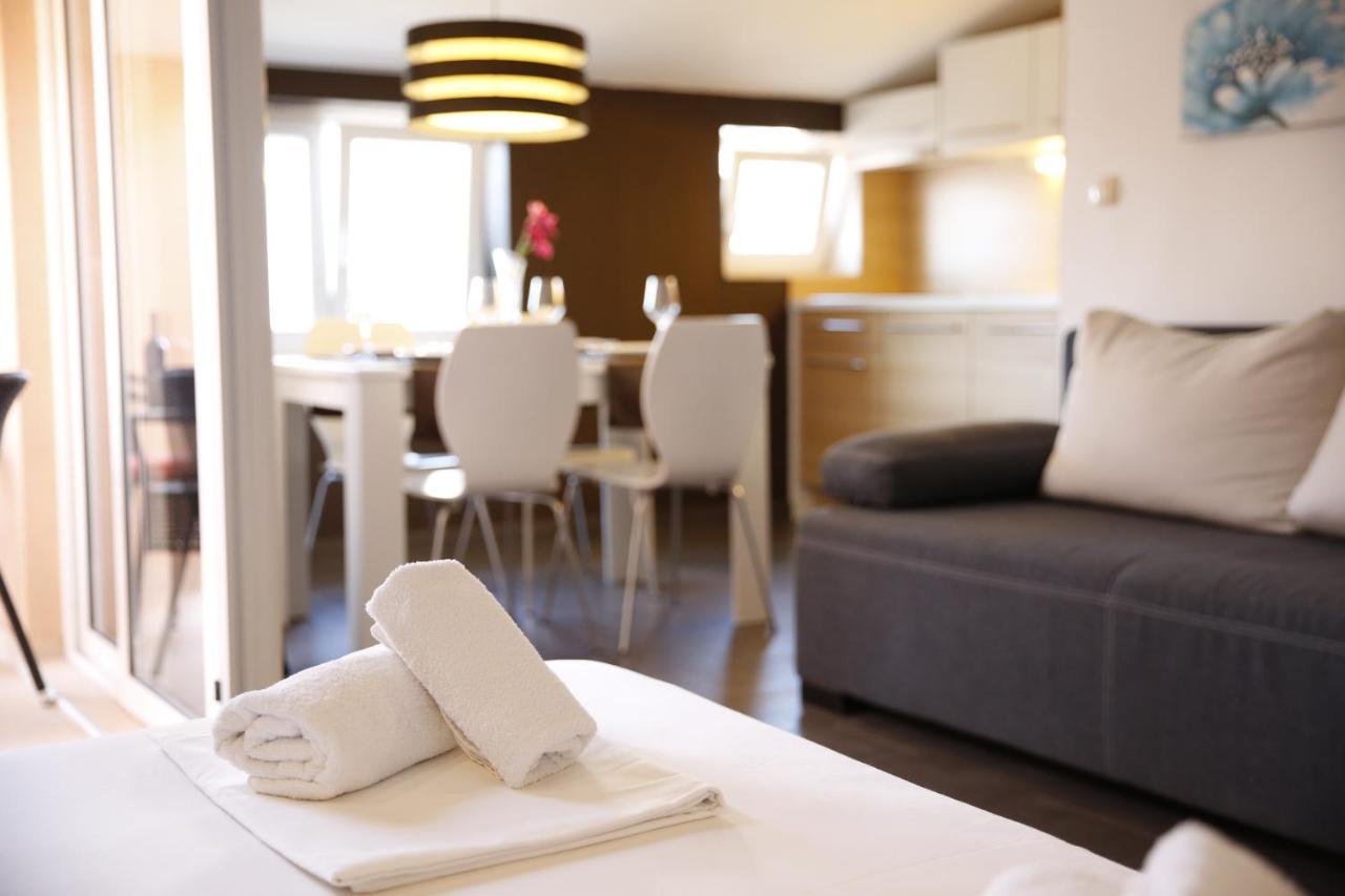 Guest House Lorenta Vodice Zewnętrze zdjęcie