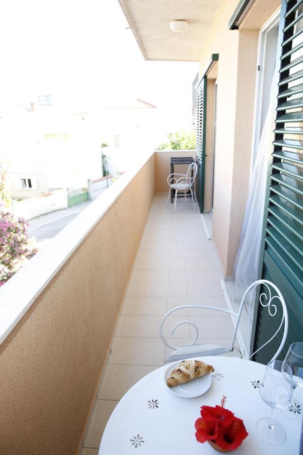 Guest House Lorenta Vodice Zewnętrze zdjęcie