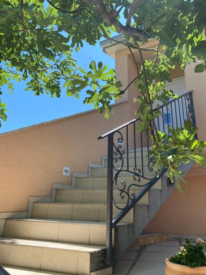 Guest House Lorenta Vodice Zewnętrze zdjęcie
