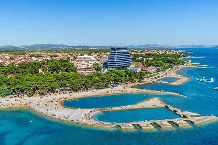 Guest House Lorenta Vodice Zewnętrze zdjęcie
